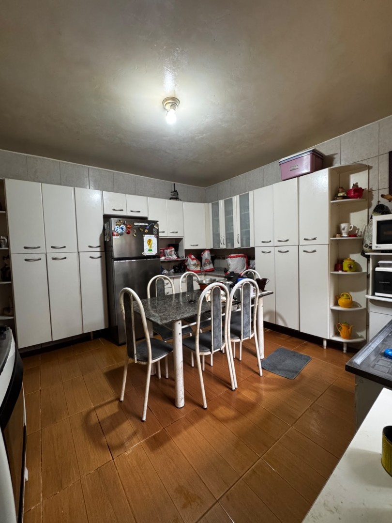 Casa Residencial para venda no Uvaranas em Ponta Grossa com 462m² por R$ 520.000,00