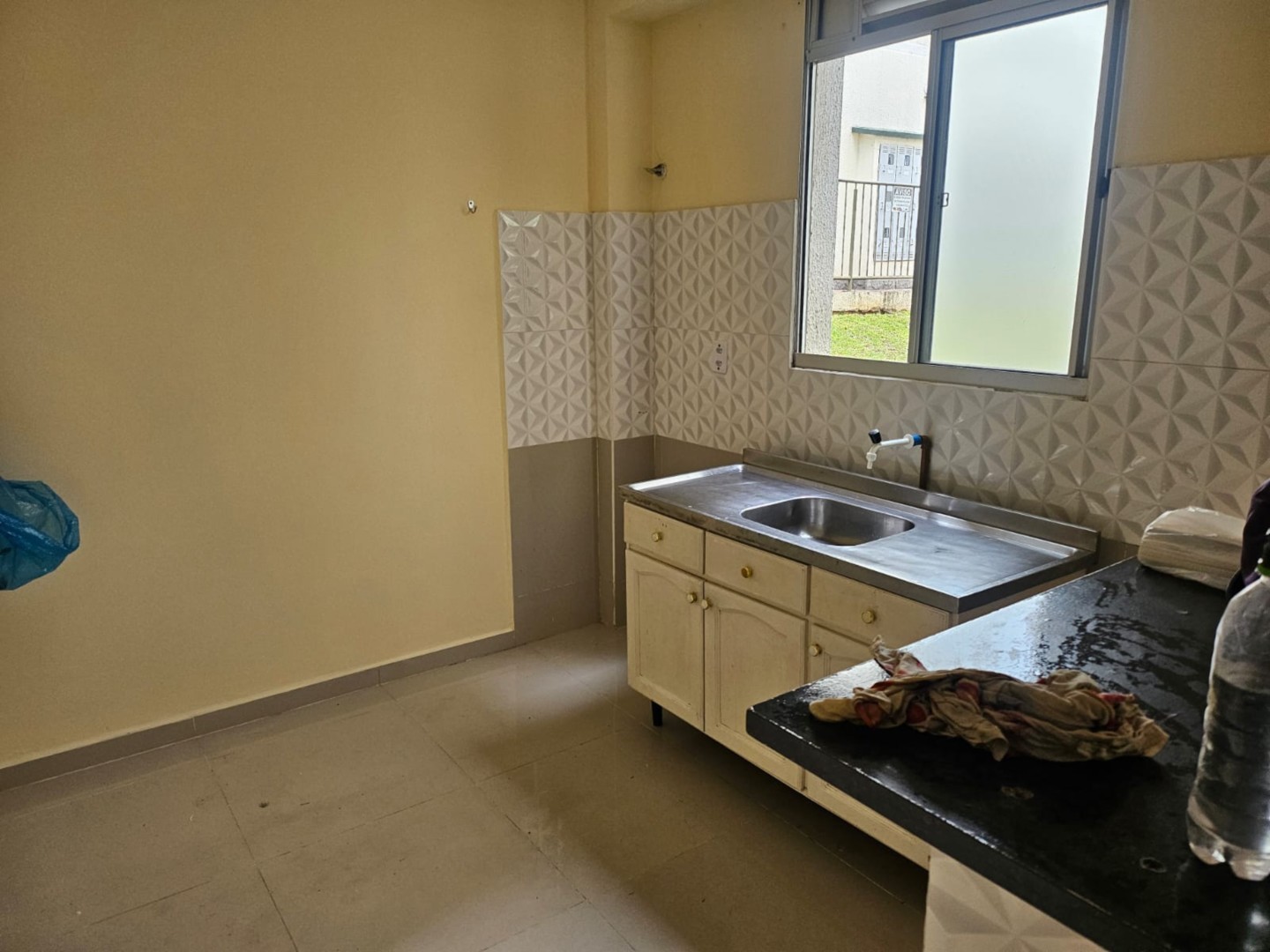 Apartamento para vendalocacaovenda e locacao no Uvaranas em Ponta Grossa com 51m² por R$ 190.000,001.200,00