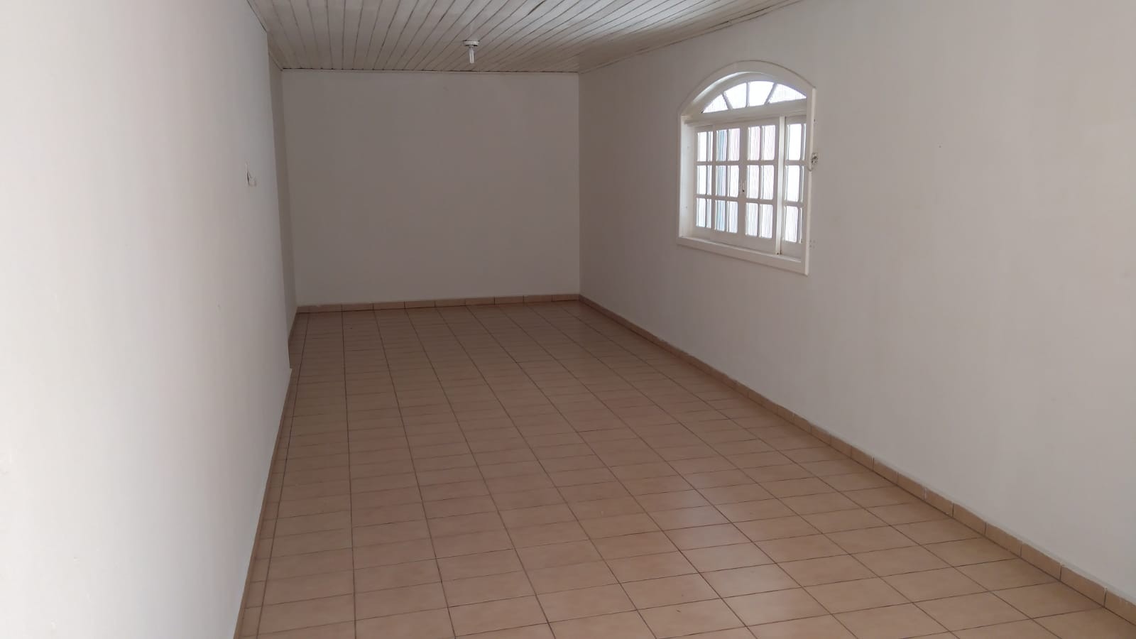 Casa para vendalocacaovenda e locacao no Centro em Ponta Grossa com 180m² por R$ 625.000,003.000,00