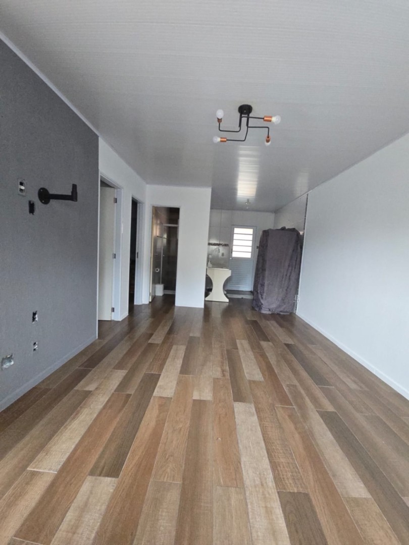 Casa para vendalocacaovenda e locacao no Oficinas em Ponta Grossa com 300m² por R$ 199.900,001.150,00