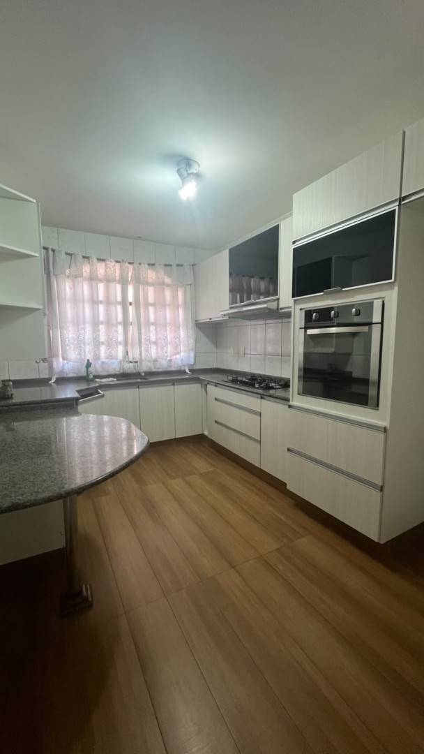 Sobrado para vendalocacaovenda e locacao no Centro em Ponta Grossa com 153m² por R$ 550.000,002.800,00