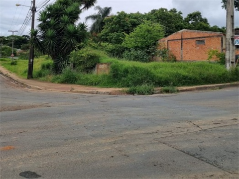 Terreno para locacao no Uvaranas em Ponta Grossa com 462m² por R$ 3.800,00