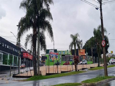 Terreno para locacao no Centro em Ponta Grossa com 880,5m² por R$ 0,00