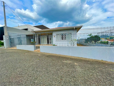 Casa para venda no Jardim Carvalho em Ponta Grossa com 570m² por R$ 899.000,00