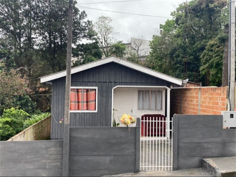 Terreno para venda no Uvaranas em Ponta Grossa com 225,2m² por R$ 210.000,00