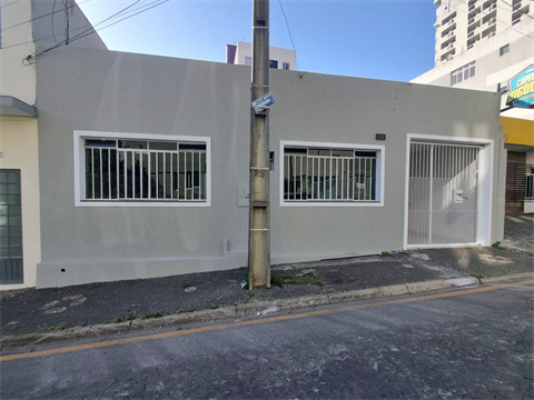 Cjto Comercial/sala para venda no Centro em Ponta Grossa com 150m² por R$ 450.000,00
