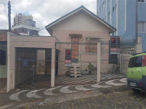 Casa para venda no Centro em Ponta Grossa com 207,5m² por R$ 330.000,00