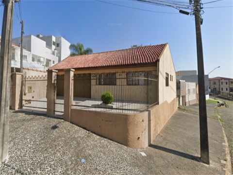 Casa para venda no Centro em Ponta Grossa com 246,2m² por R$ 600.000,00