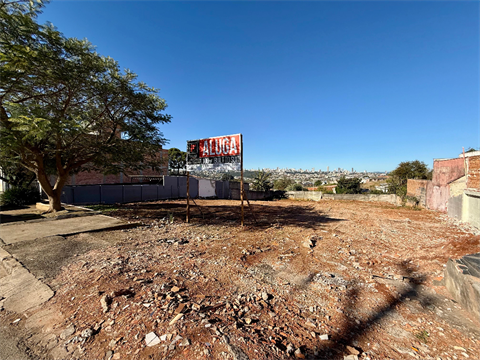 Terreno para locacao no Contorno em Ponta Grossa com 1.100m² por R$ 0,00