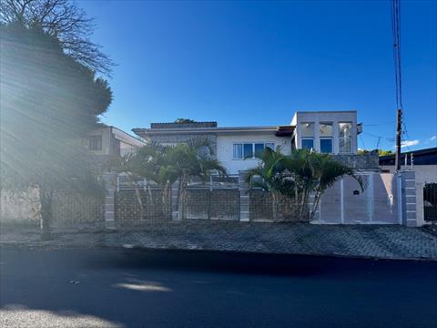Casa Residencial para venda no Uvaranas em Ponta Grossa com 354m² por R$ 695.000,00
