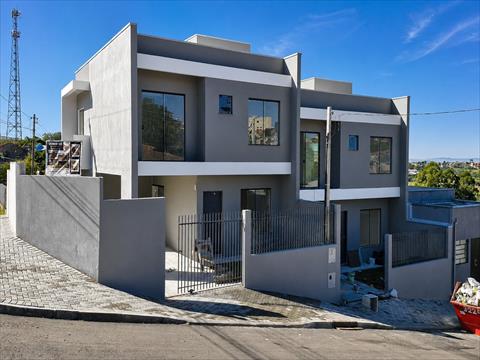 Casa Residencial para venda no Uvaranas em Ponta Grossa com 136m² por R$ 530.000,00