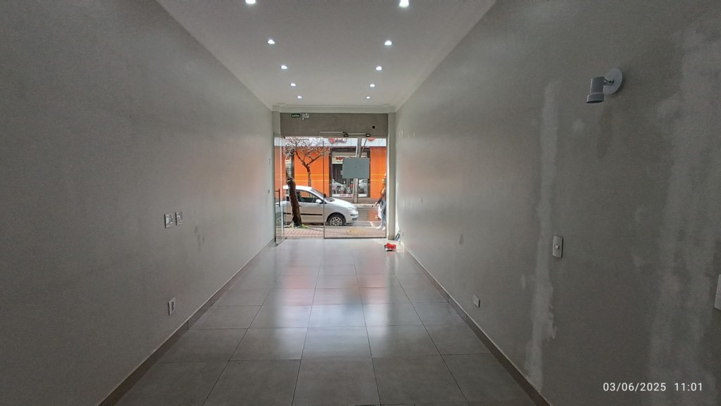 Sala Comercial para locacao no Centro em Apucarana com 0m² por R$ 5.500,00