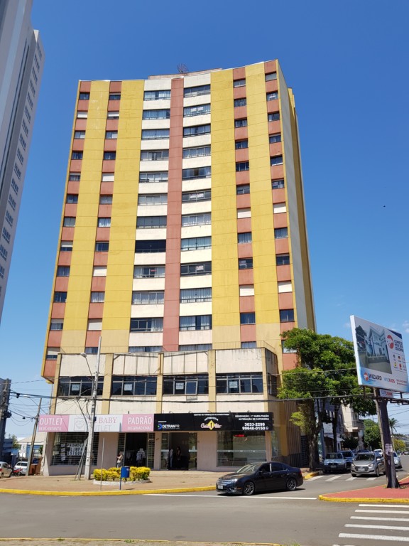 Apartamento para locacao no Centro em Apucarana com 0m² por R$ 1.300,00