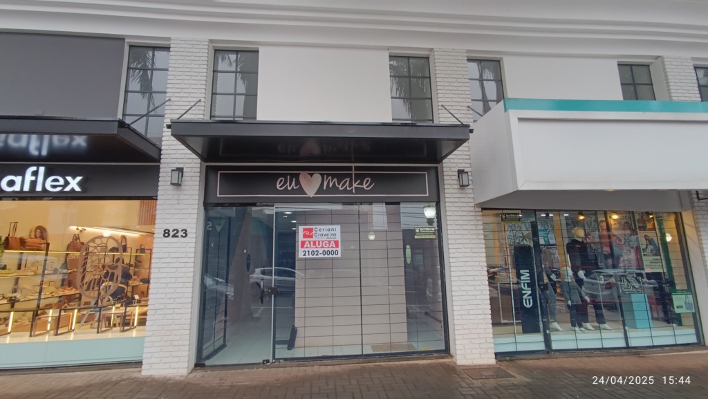 Sala para locacao no Centro em Apucarana com 50m² por R$ 3.700,00