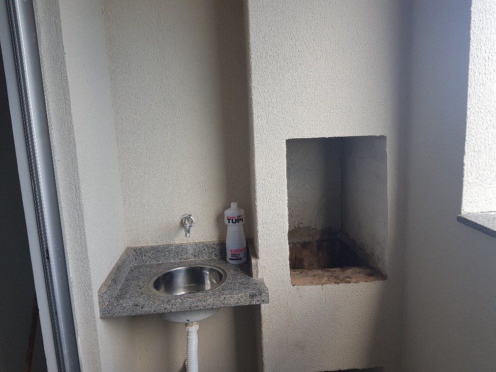 Sacada com Churrasqueira