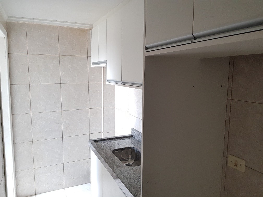 Cozinha com armários