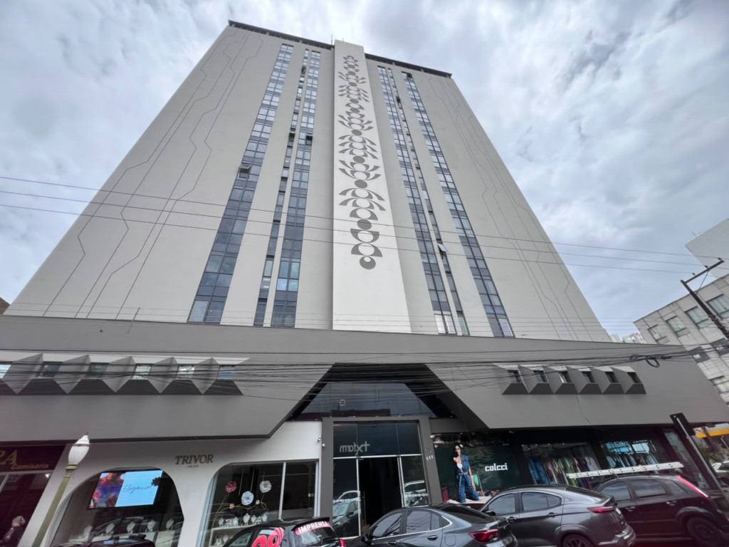 Sala Com_ Não Térrea para locacao no Centro em Apucarana com 0,00m² por R$ 900,00