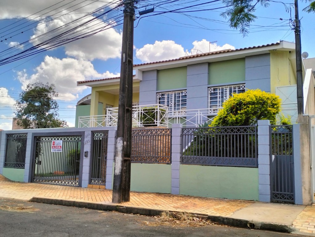 Casa Residencial para locacao no Centro em Apucarana com 0m² por R$ 2.500,00