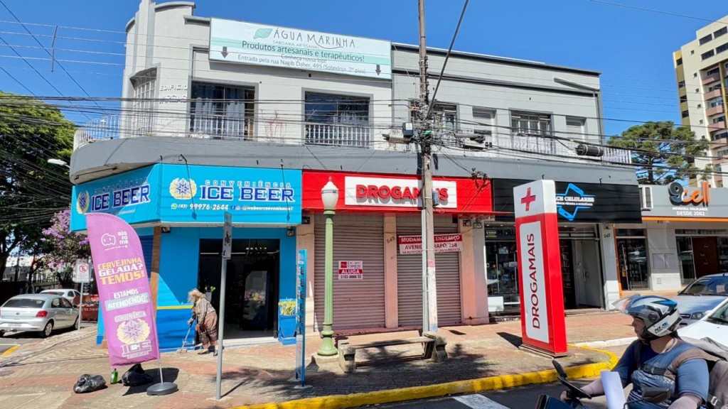 Sala Comercial para locacao no Centro em Apucarana com 0m² por R$ 4.650,00