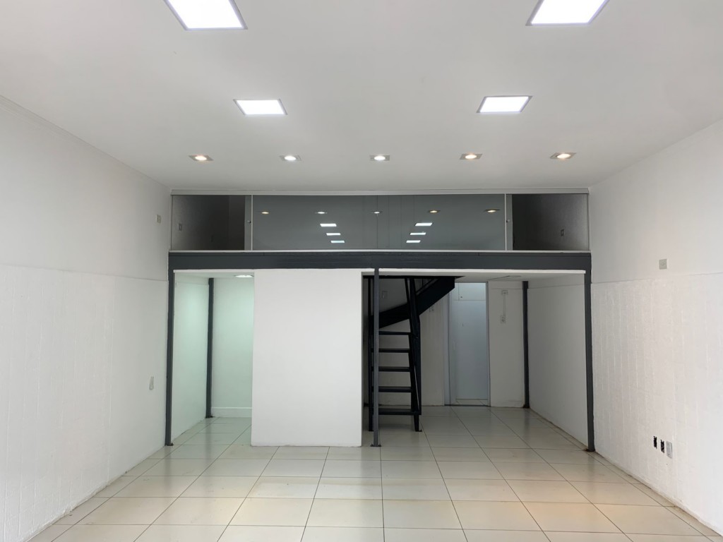 Sala Comercial para locacao no Centro em Apucarana com 0m² por R$ 4.650,00