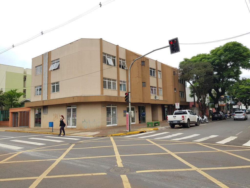 Sala Comercial para locacao no Centro em Apucarana com 0m² por R$ 1.000,00