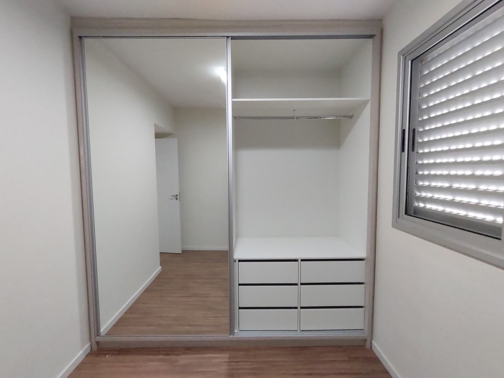 Quarto-01 Com Armarios