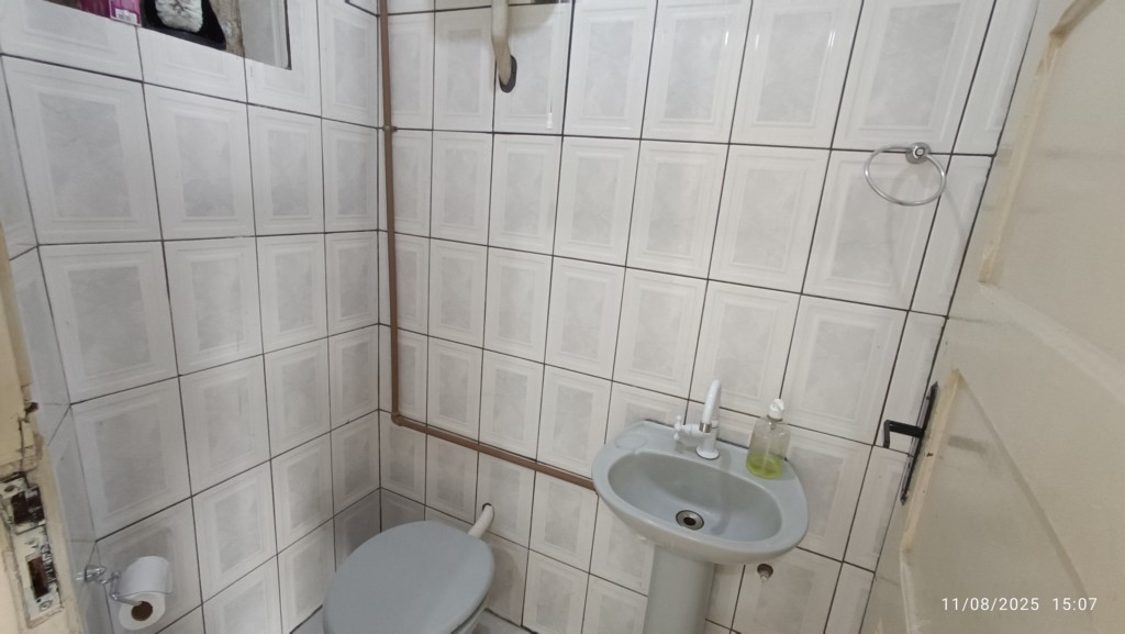 Sala Comercial para locacao no Centro em Apucarana com 0m² por R$ 2.500,00