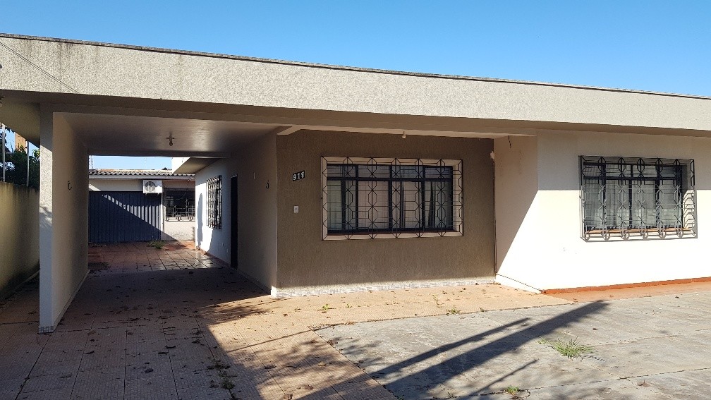 Casa Comercial para locacao no Vila Sao Paulo em Apucarana com 0m² por R$ 2.700,00