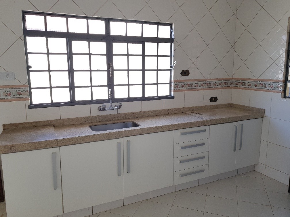 Cozinha com armários