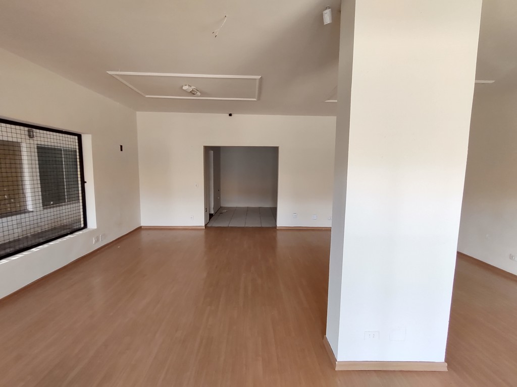 Sala Comercial para locacao no Centro em Apucarana com 0m² por R$ 1.650,00