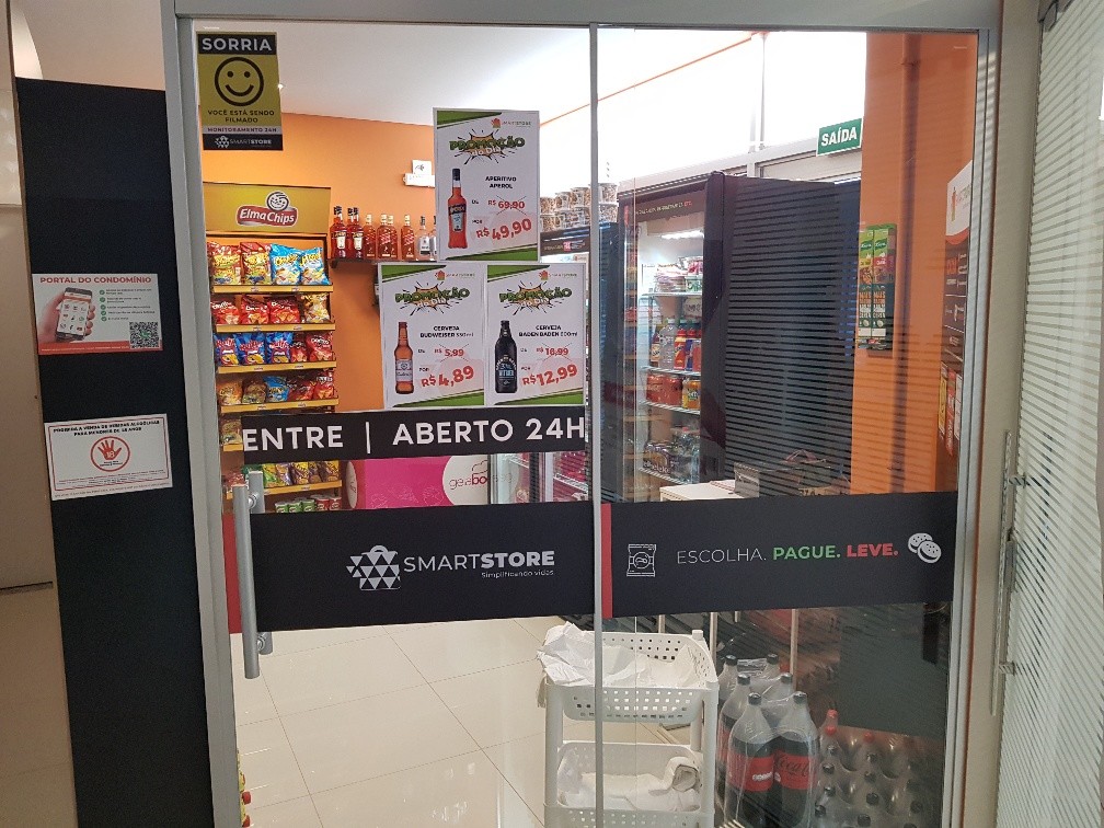 Mercadinho 24 horas para os condôminos