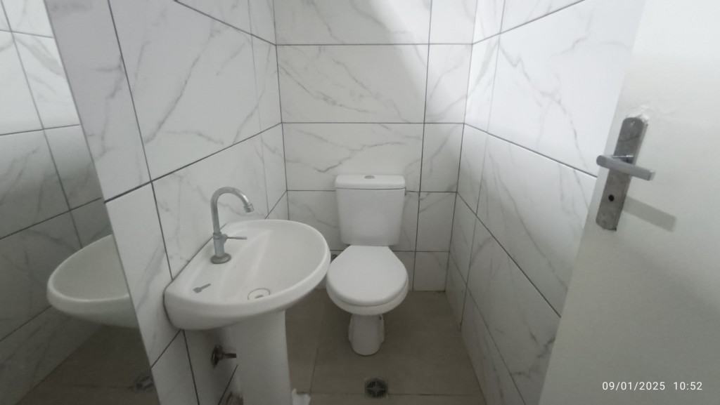 Sala Comercial para locacao no Centro em Apucarana com 0m² por R$ 3.900,00