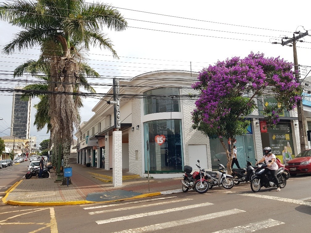 Sala Comercial para locacao no Centro em Apucarana com 0m² por R$ 3.000,00
