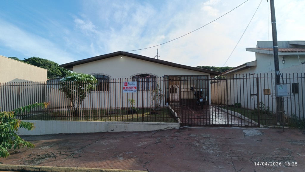 Residência para locacao no Jardim Apucarana em Apucarana com 0m² por R$ 1.350,00