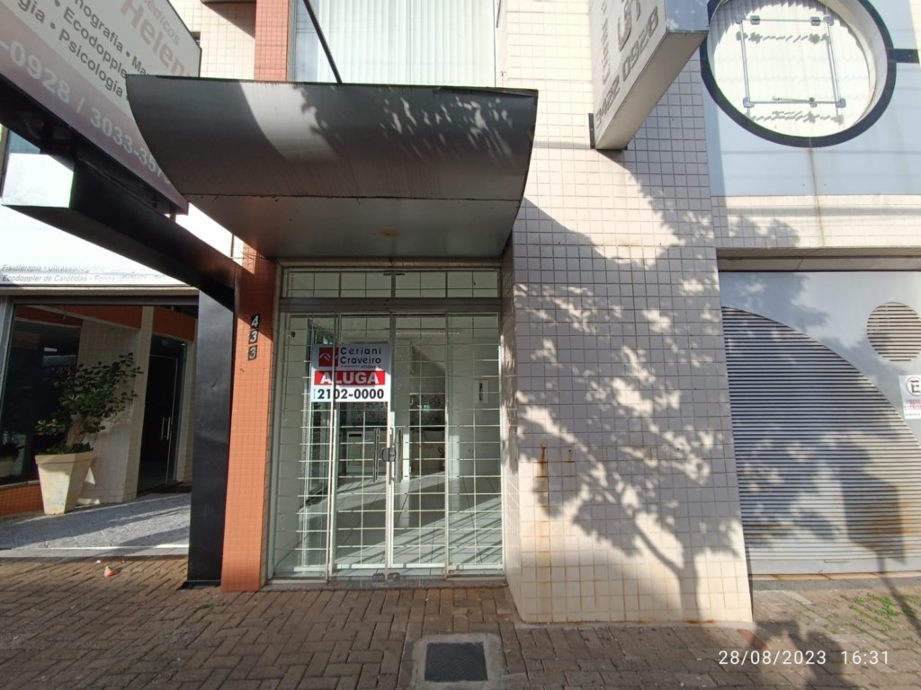 Sala Comercial para locacao no Centro em Apucarana com 0m² por R$ 1.800,00