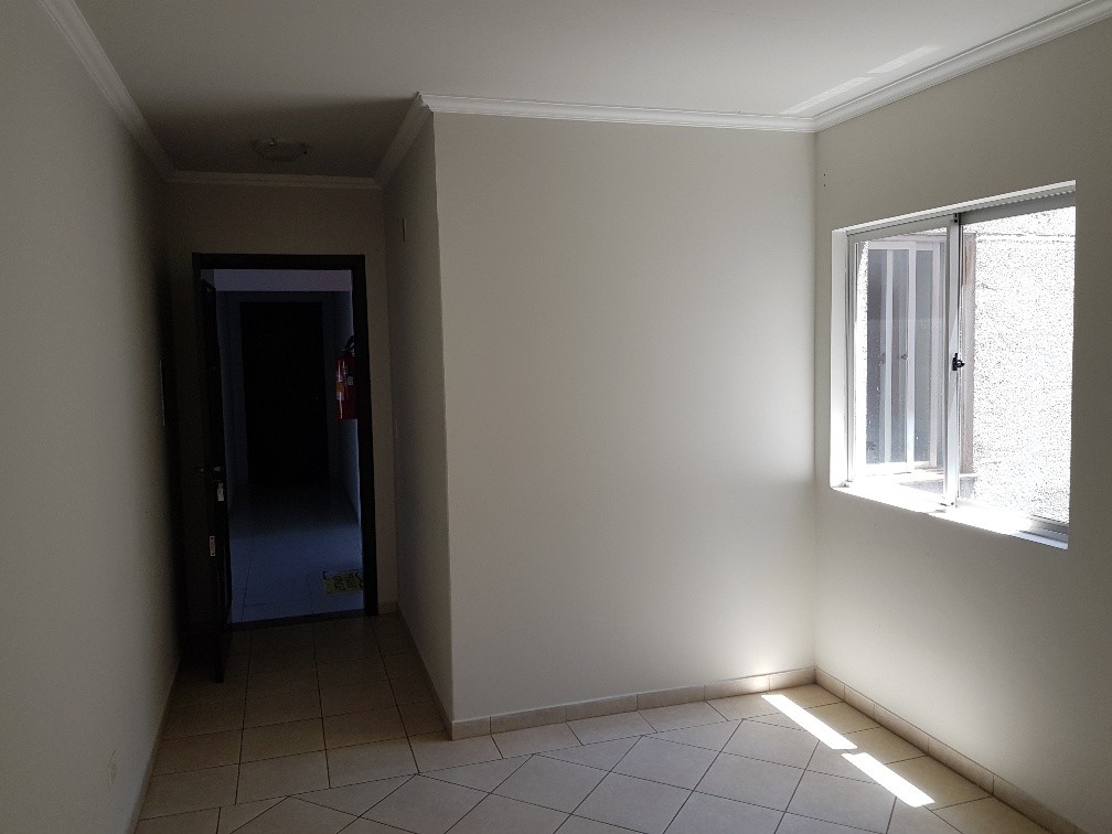 Apartamento para locacao no Centro em Apucarana com 0m² por R$ 950,00