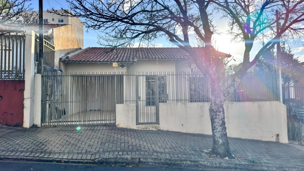 Residência para locacao no Barra Funda em Apucarana com 0m² por R$ 2.200,00