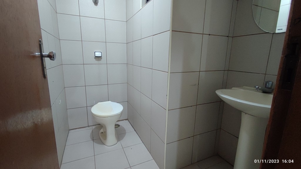 Sala Comercial para locacao no Centro em Apucarana com 0m² por R$ 1.100,00