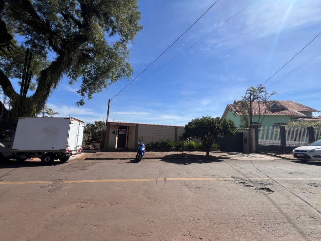 Residência para locacao no Vila Marigilda em Apucarana com 193,25m² por R$ 2.000,00