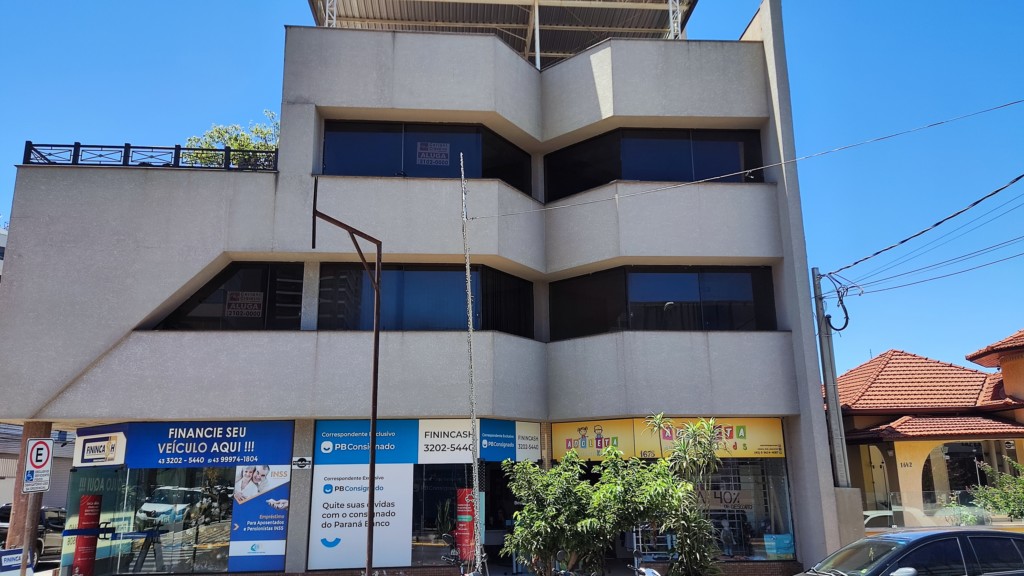 Sala Comercial Não Térrea para locacao no Centro em Apucarana com 0m² por R$ 1.040,00