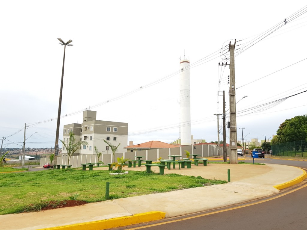 Apartamento para locacao no Jardim Aeroporto em Apucarana com 0m² por R$ 1.200,00