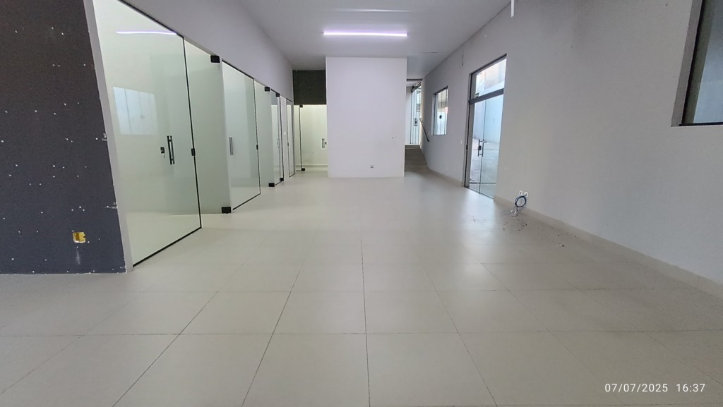 Salão para locacao no Jardim Governador Lupion em Apucarana com 0m² por R$ 4.500,00