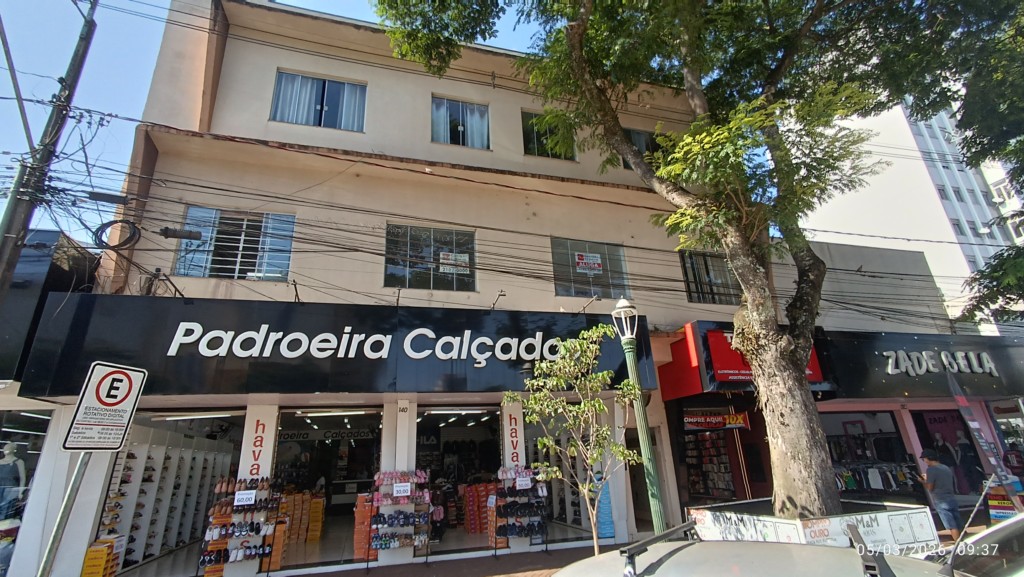 Sala Com_ Não Térrea para locacao no Centro em Apucarana com 40m² por R$ 650,00