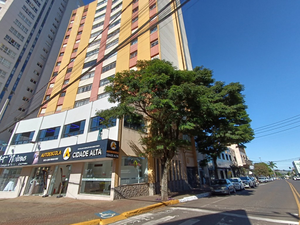 Apartamento para locacao no Centro em Apucarana com 0m² por R$ 1.800,00