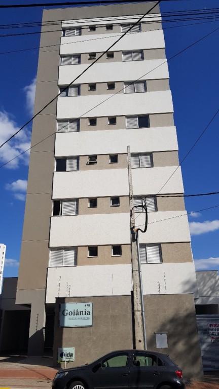 Apartamento para locacao no Centro em Apucarana com 0,00m² por R$ 2.350,00