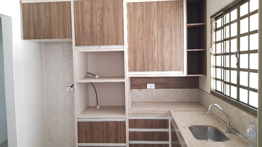 Residência para locacao no Residencial Interlagos em Apucarana com 0m² por R$ 1.350,00