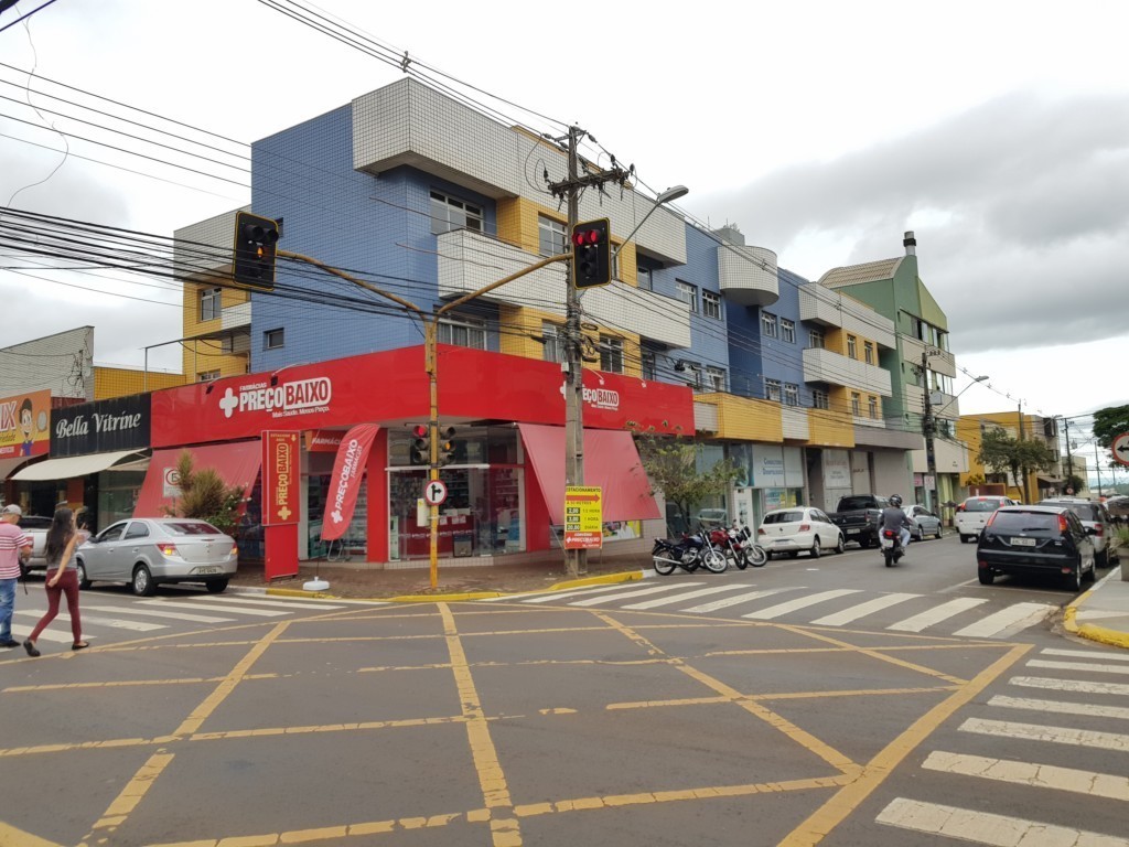 Apartamento para locacao no Centro em Apucarana com 90m² por R$ 1.550,00