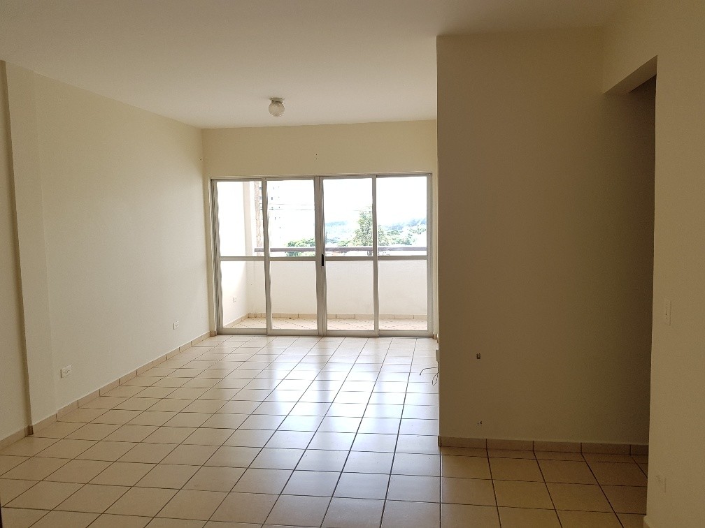 Apartamento para locacao no Centro em Apucarana com 0m² por R$ 1.350,00