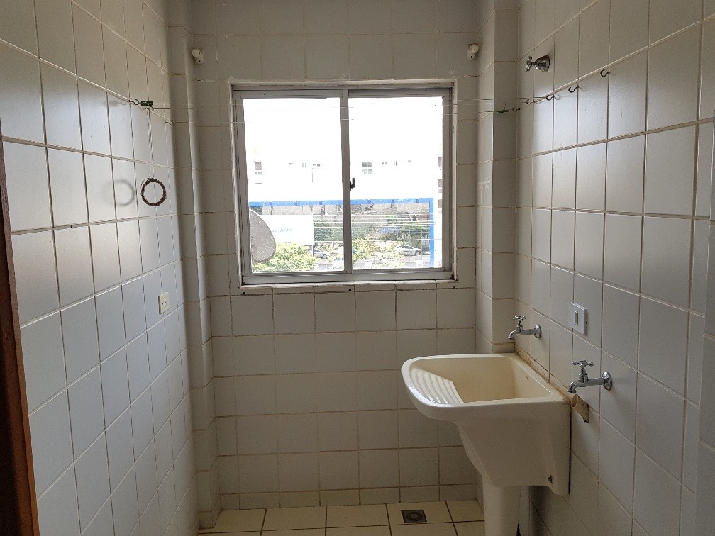 Apartamento para locacao no Centro em Apucarana com 0m² por R$ 1.350,00