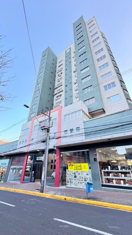 Sala Comercial para locacao no Centro em Apucarana com 0m² por R$ 1.800,00